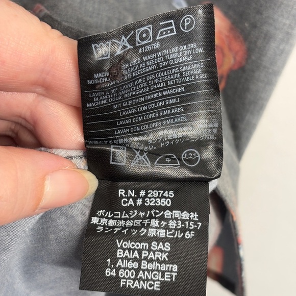 Volcom Modern Fit Shirt L Short Sleeve Button Down Collared Pizza Flamingo Beach - Picture 5 of 7